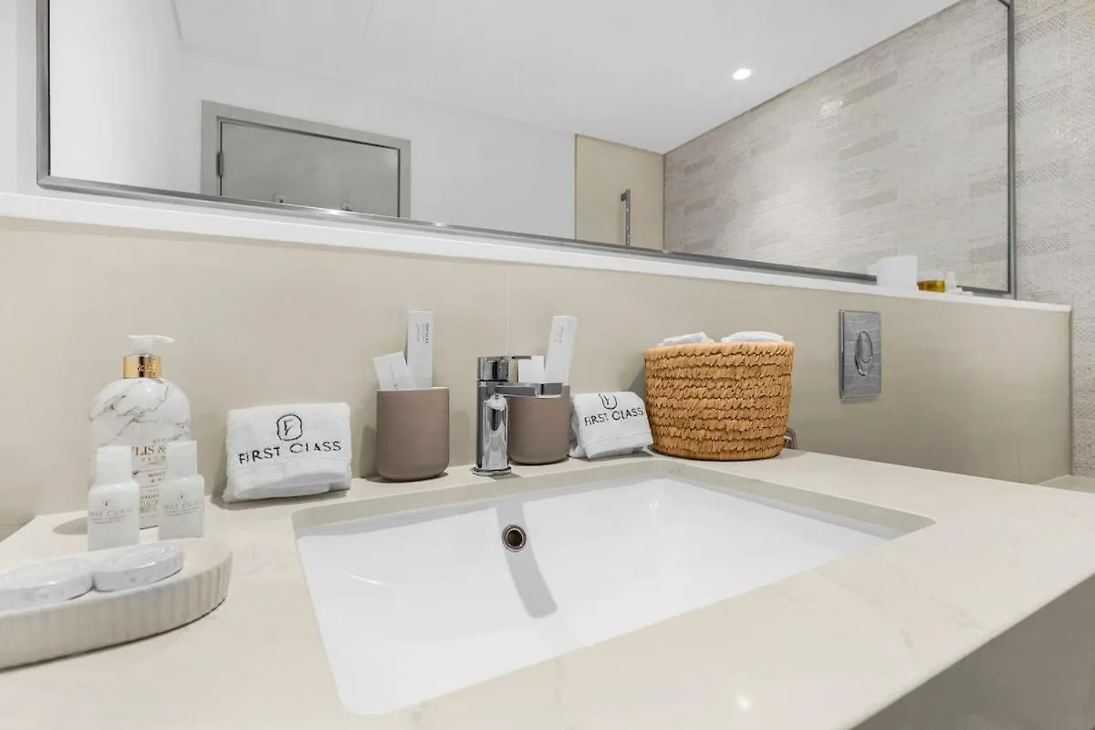 First Class 2Br Dubai Skyline & Sea Views