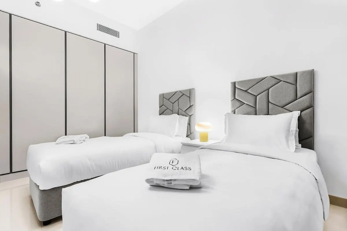 First Class 2Br Dubai Skyline & Sea Views