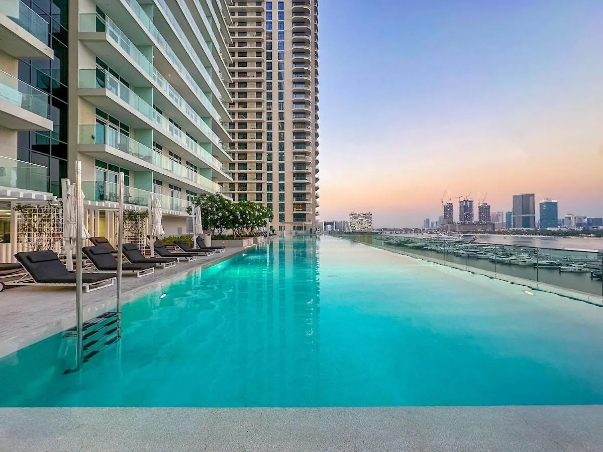 First Class 2Br Dubai Skyline & Sea Views Apartment