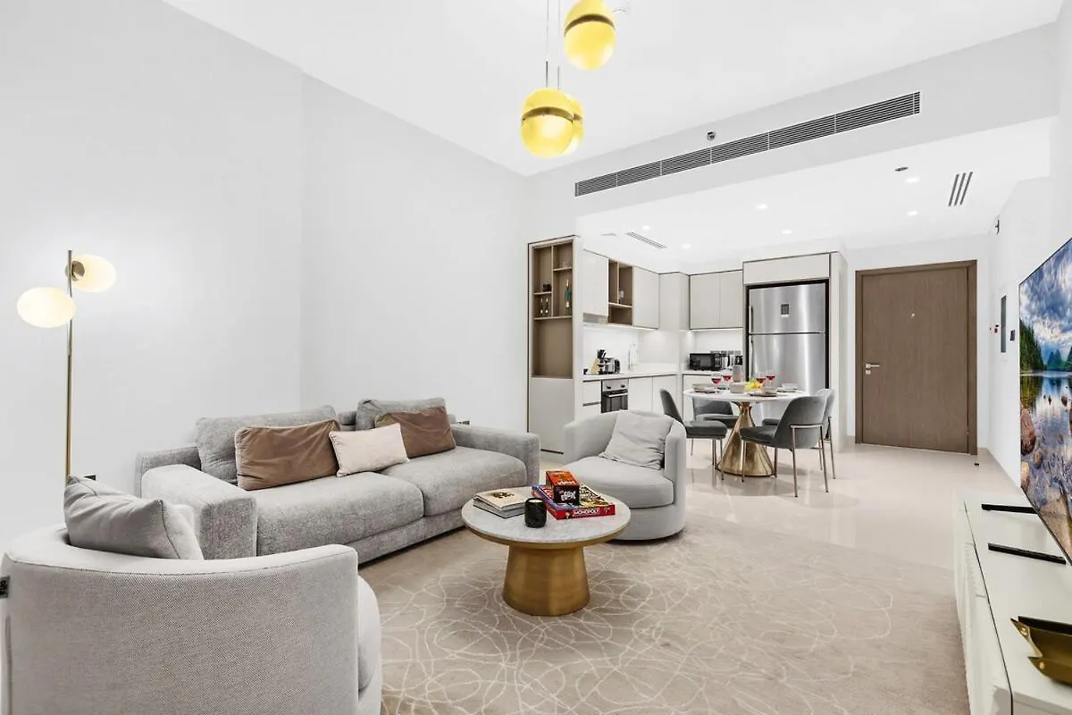 First Class 2Br Dubai Skyline & Sea Views